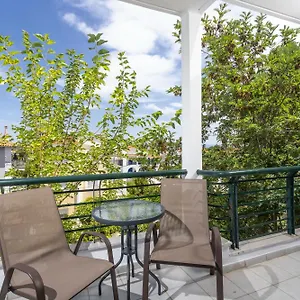 Amadeo Apartment